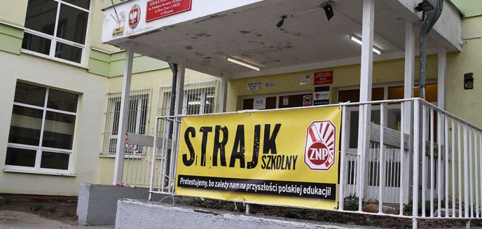 Strajk nauczycieli później niż zaplanowano. ''W Olsztynie jest specyficzna sytuacja''