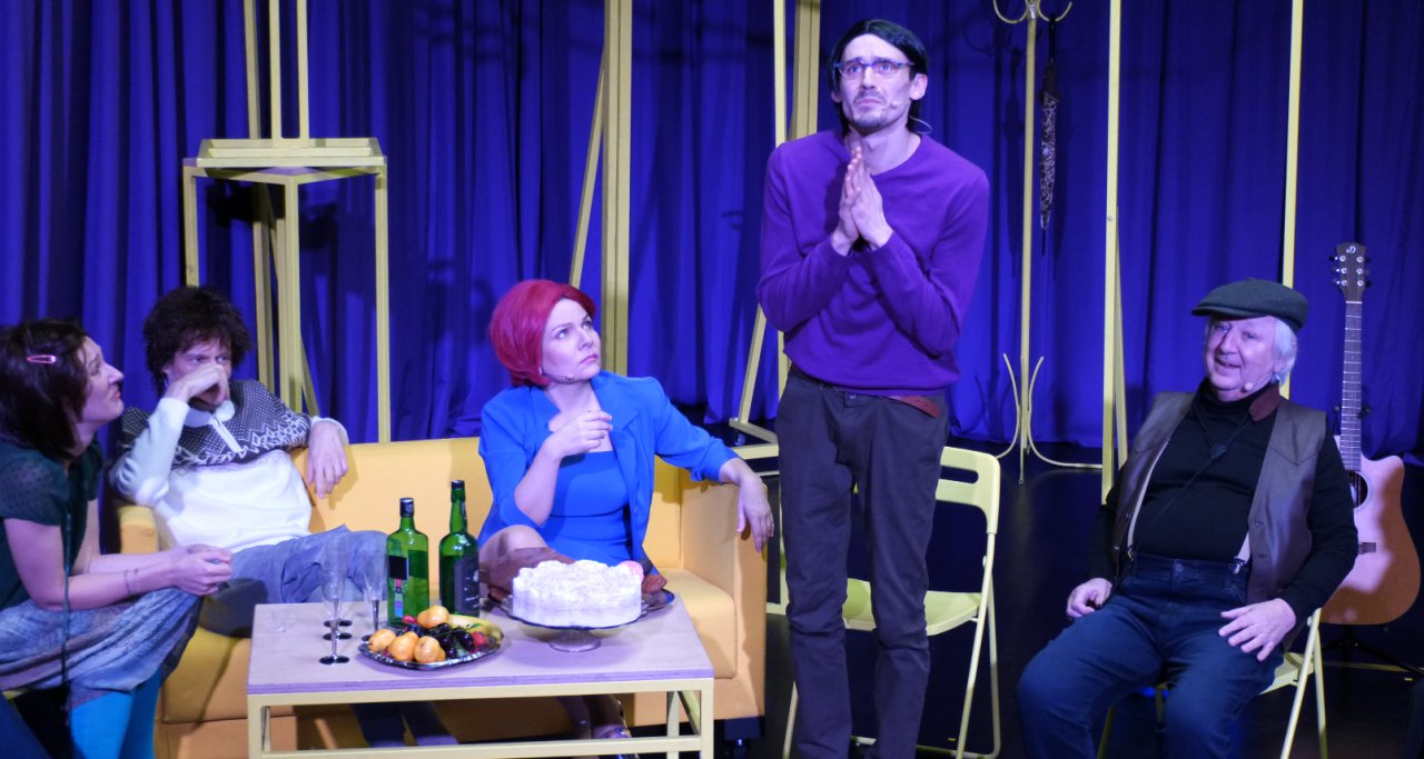 Artykuł: Sakrofilki, celibat, skandal w Dąbrowie Górniczej. Teatr im. S. Jaracza zaprasza na "Złe wychowanie" [WIDEO]