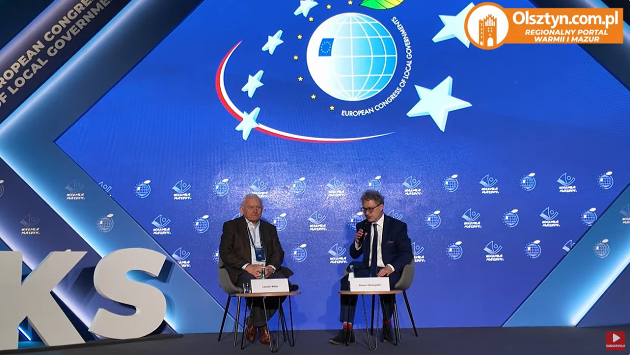Artykuł: X EKS w Mikołajkach. Leszek Miller: "Każda antyamerykańska histeria jest dla Polski szkodliwa" [WIDEO]