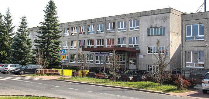 Koronawirus w olsztyńskiej szkole. 240 uczniów na kwarantannie
