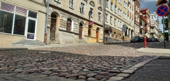 Curie-Skłodowska czy Skłodowska-Curie? Olsztyn wciąż się spiera o nazwisko noblistki