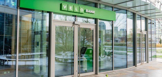 Artykuł: VeloBank zwolni prawie tysiąc osób w całej Polsce. Ile z nich w Olsztynie?
