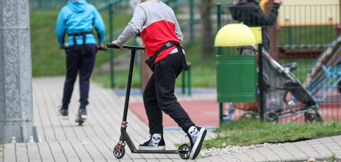 Osiedle Podgrodzie. Hulajnogista miał prawie 2,5 promila. Pokonał go krawężnik